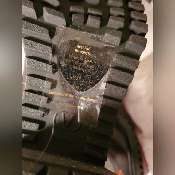 NIB $1990 sz 37 Valentino combat boots with real fur - Picture 5 of 8